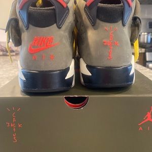 Air Jordan 6 Retro Sp (GS), medium olive/infrared-black/olive